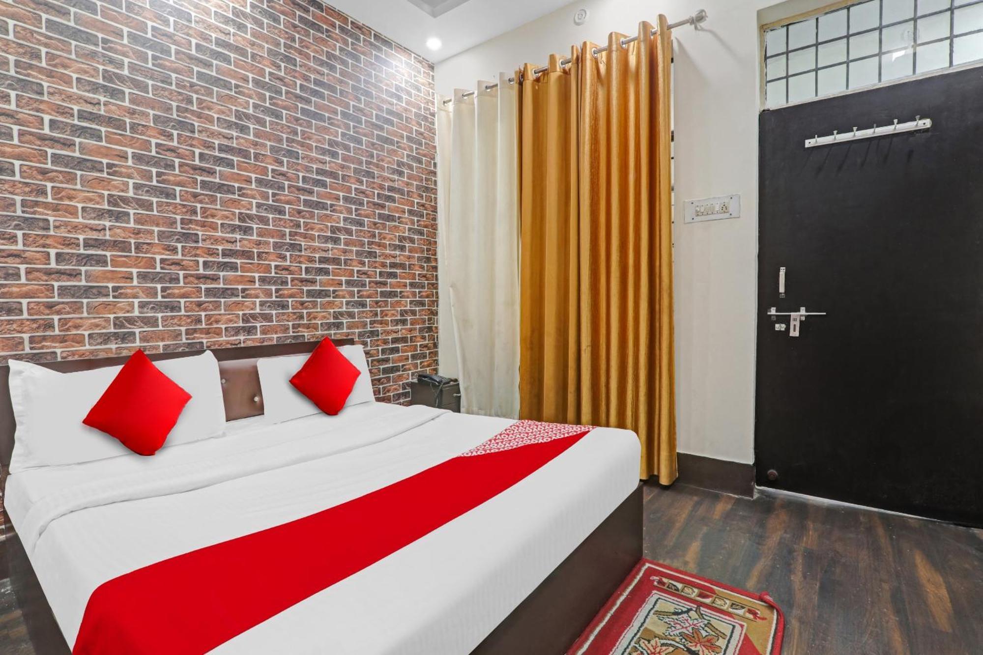 Hotel O New Pacifica Grand Near Phoenix United Лакнау Екстериор снимка