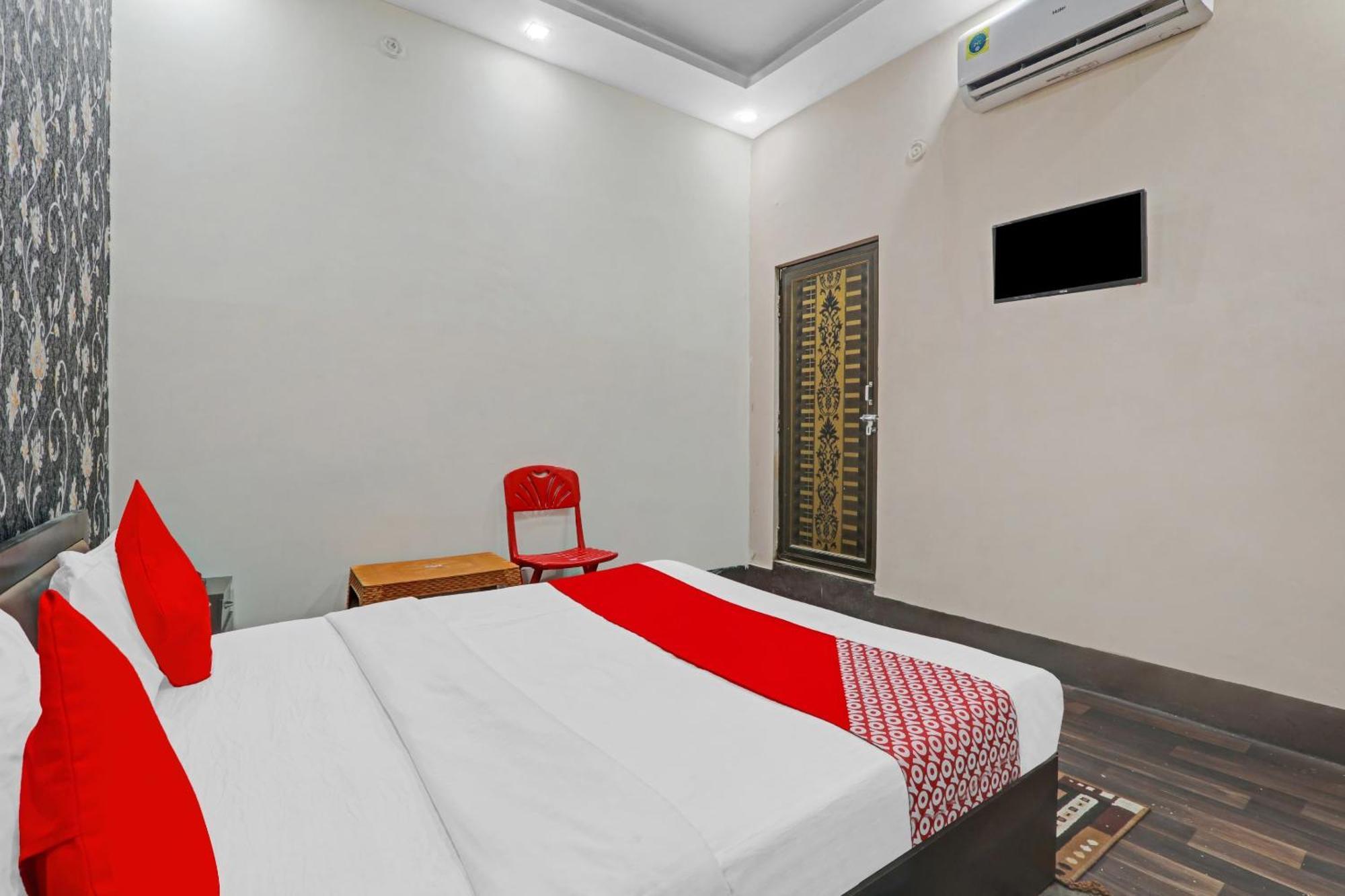 Hotel O New Pacifica Grand Near Phoenix United Лакнау Екстериор снимка