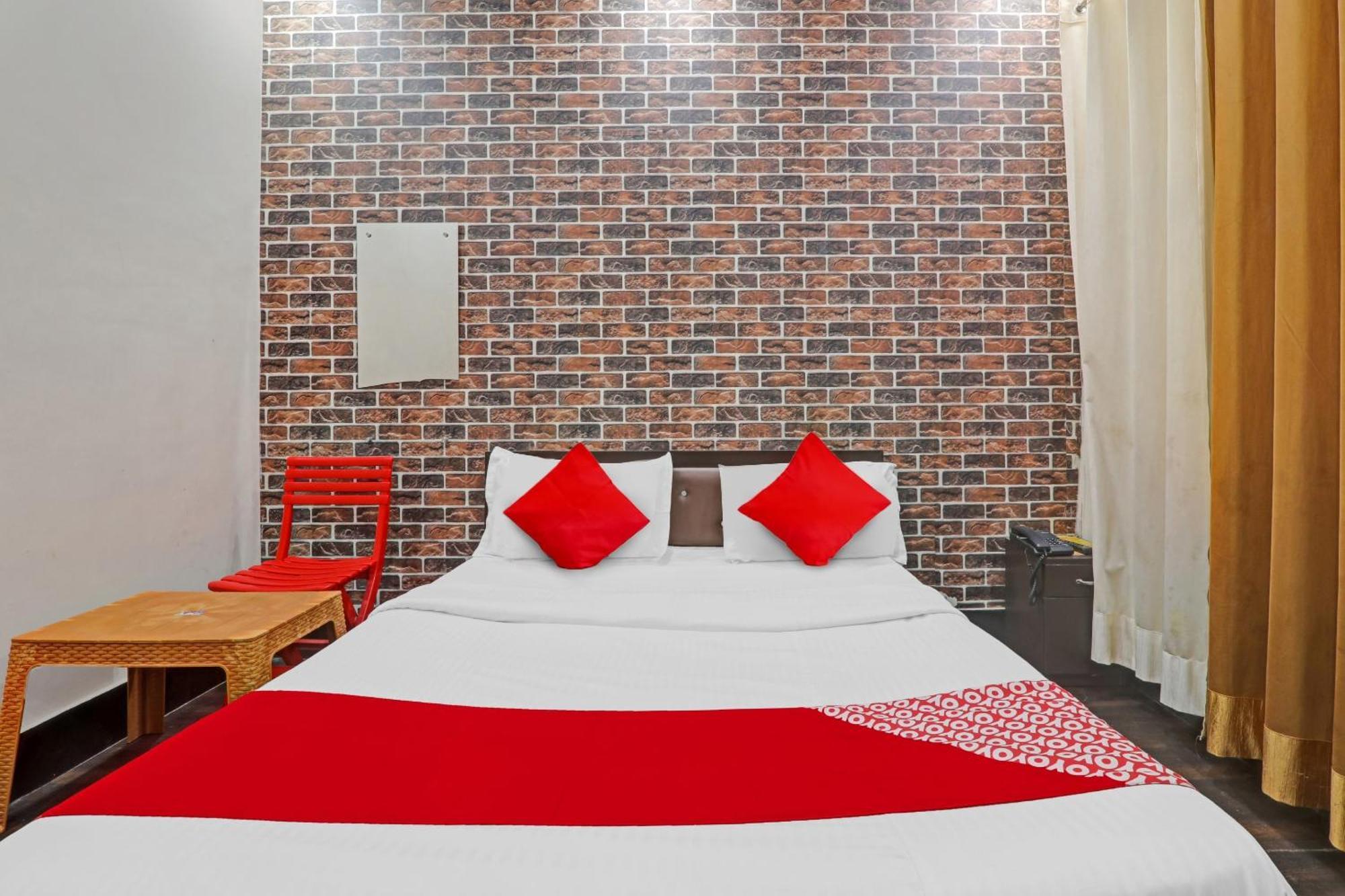 Hotel O New Pacifica Grand Near Phoenix United Лакнау Екстериор снимка