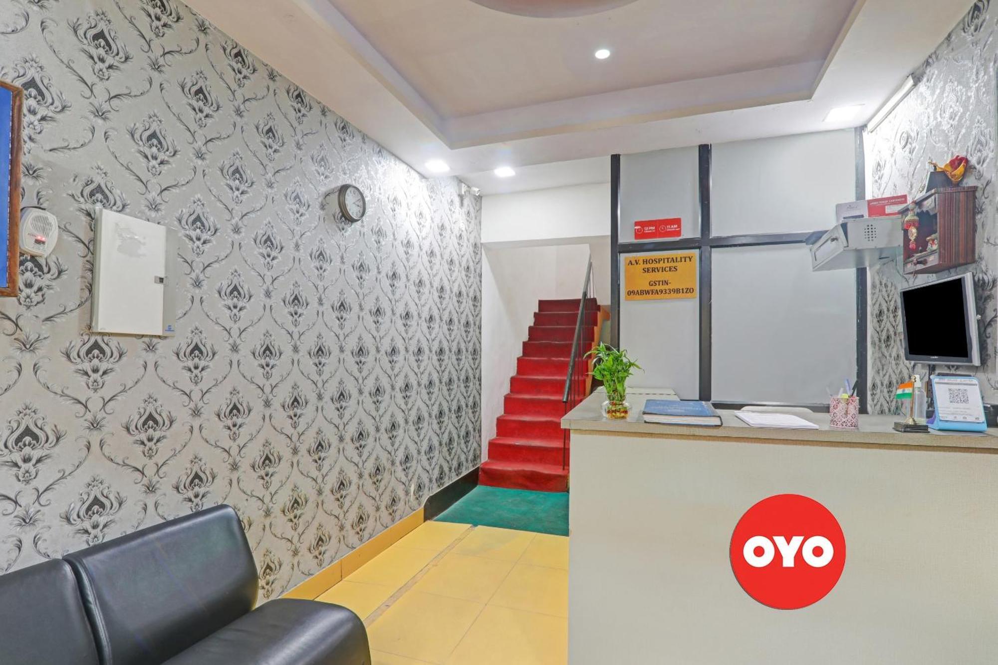 Hotel O New Pacifica Grand Near Phoenix United Лакнау Екстериор снимка