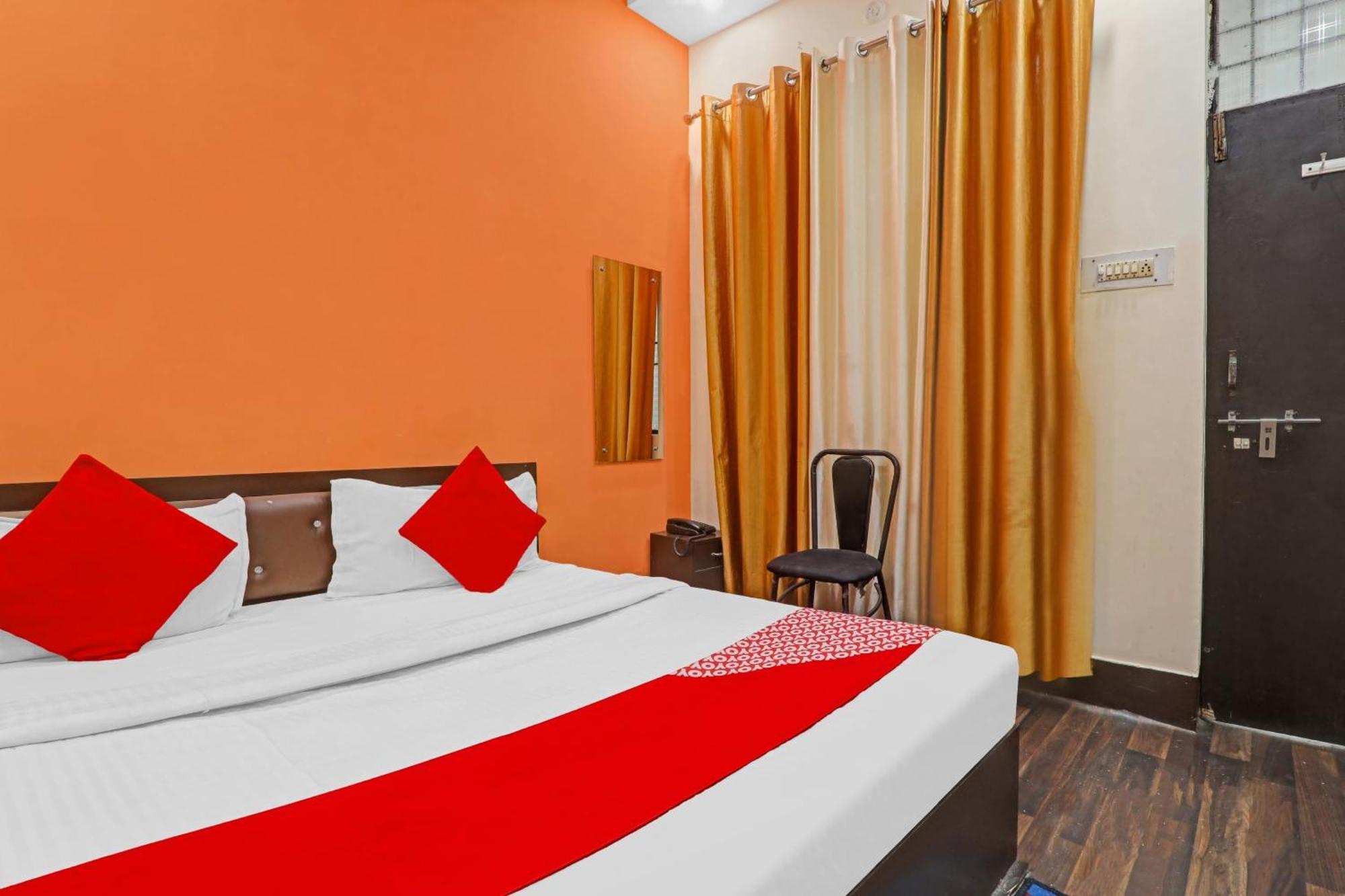 Hotel O New Pacifica Grand Near Phoenix United Лакнау Екстериор снимка