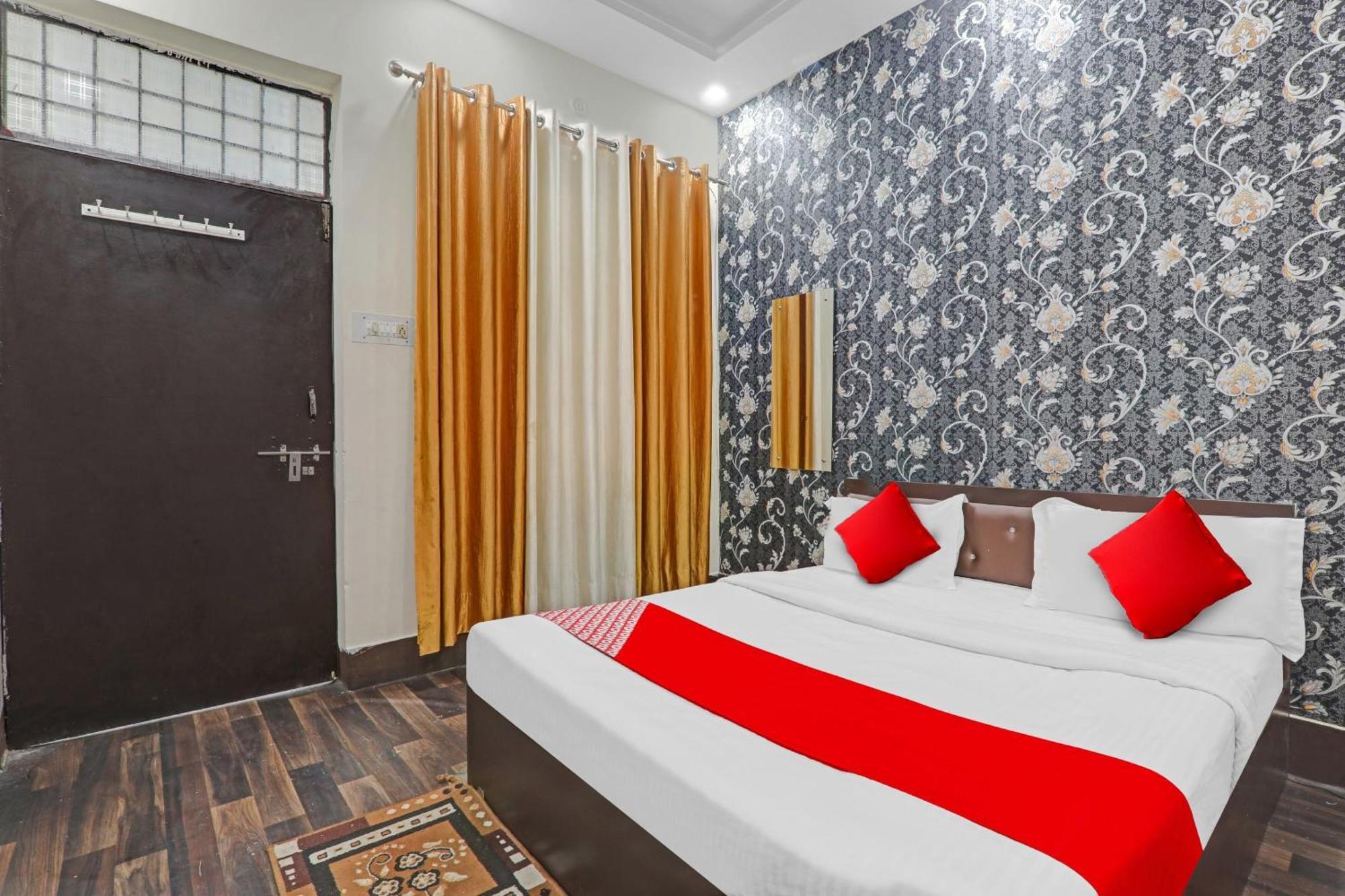 Hotel O New Pacifica Grand Near Phoenix United Лакнау Екстериор снимка
